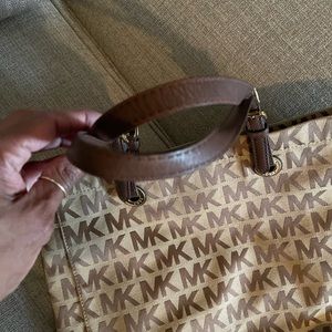 Michael Kors tote